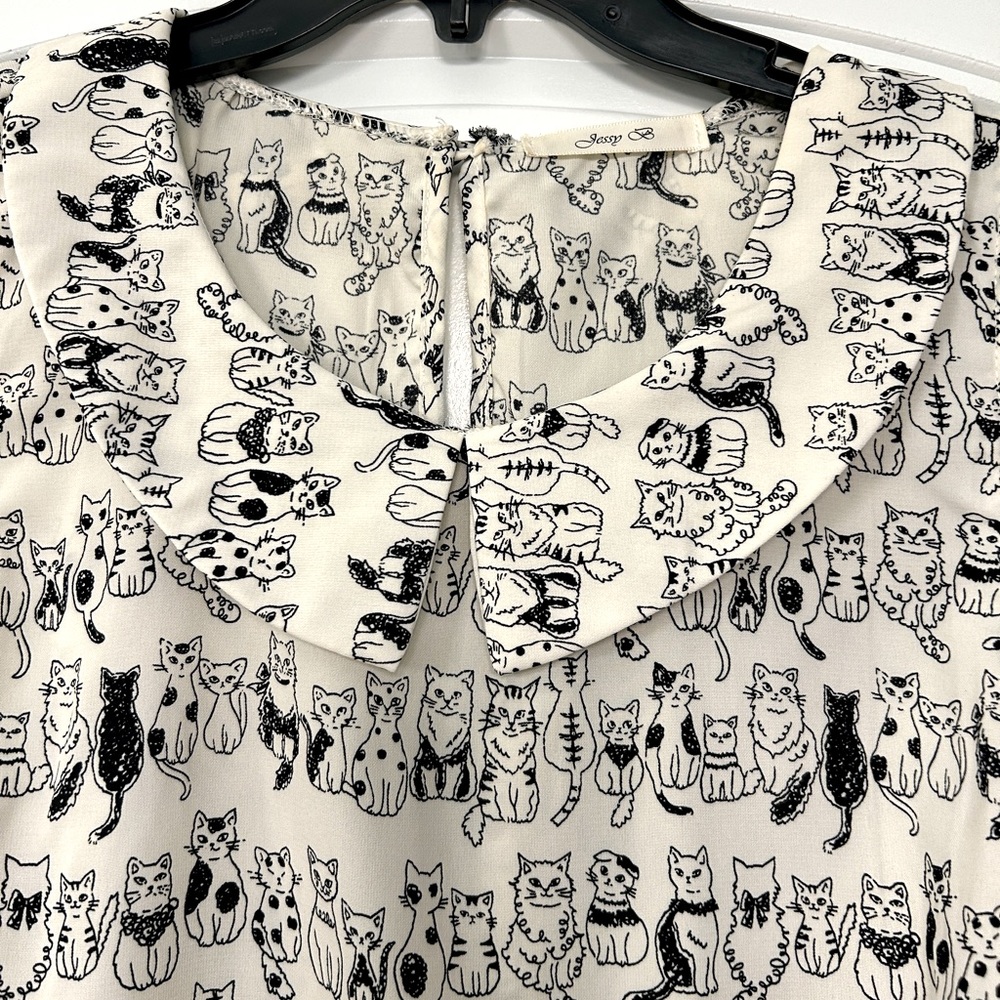 Women’s Sleeveless Cat Blouse